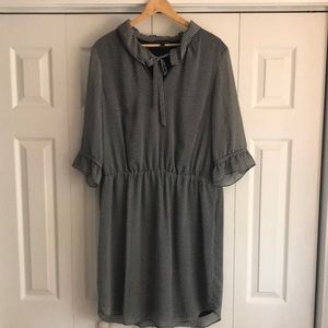 Slight bell sleeve dress